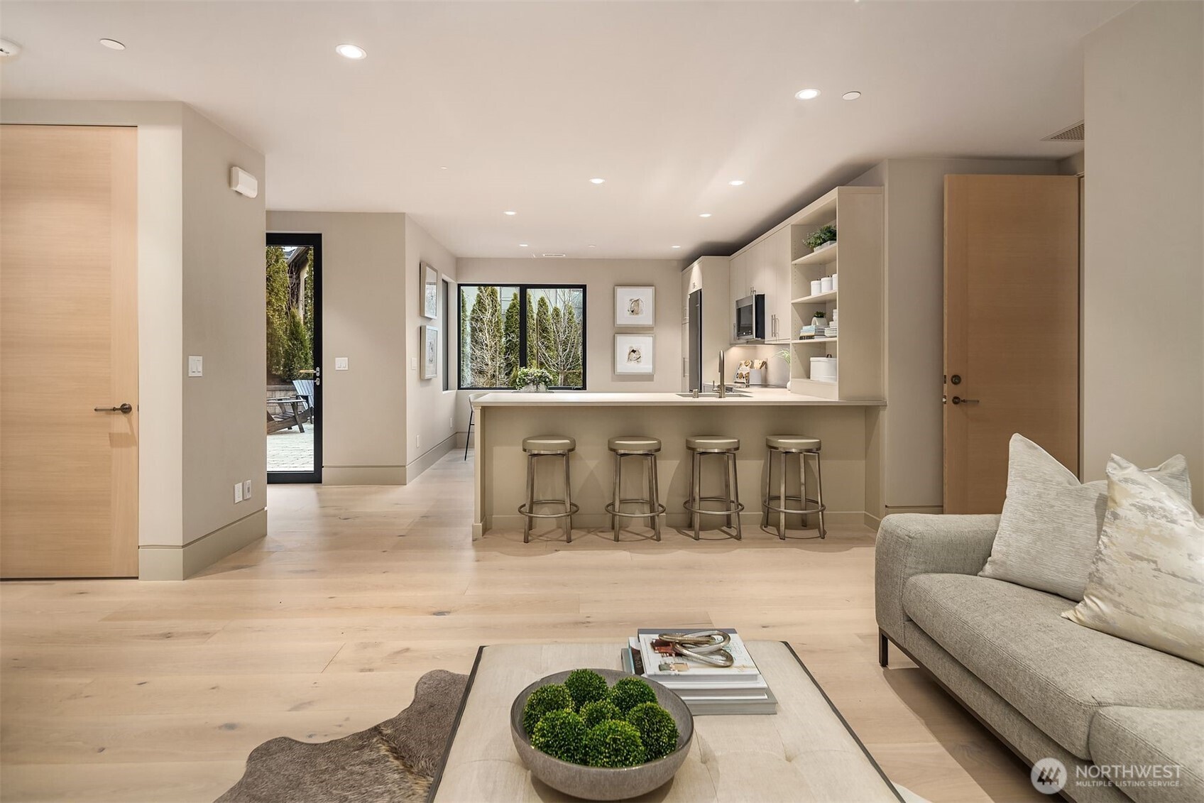 9630 SE 5th Street , Bellevue, WA 98004