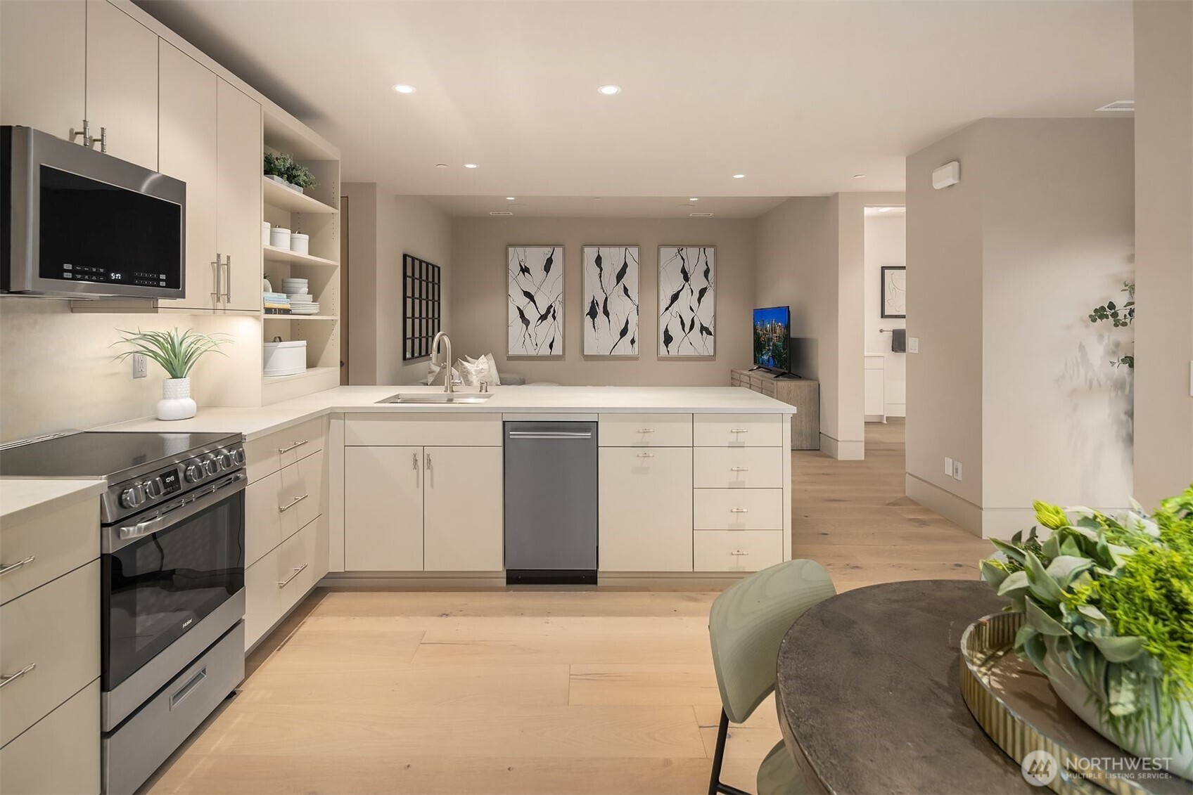 9630 SE 5th Street , Bellevue, WA 98004