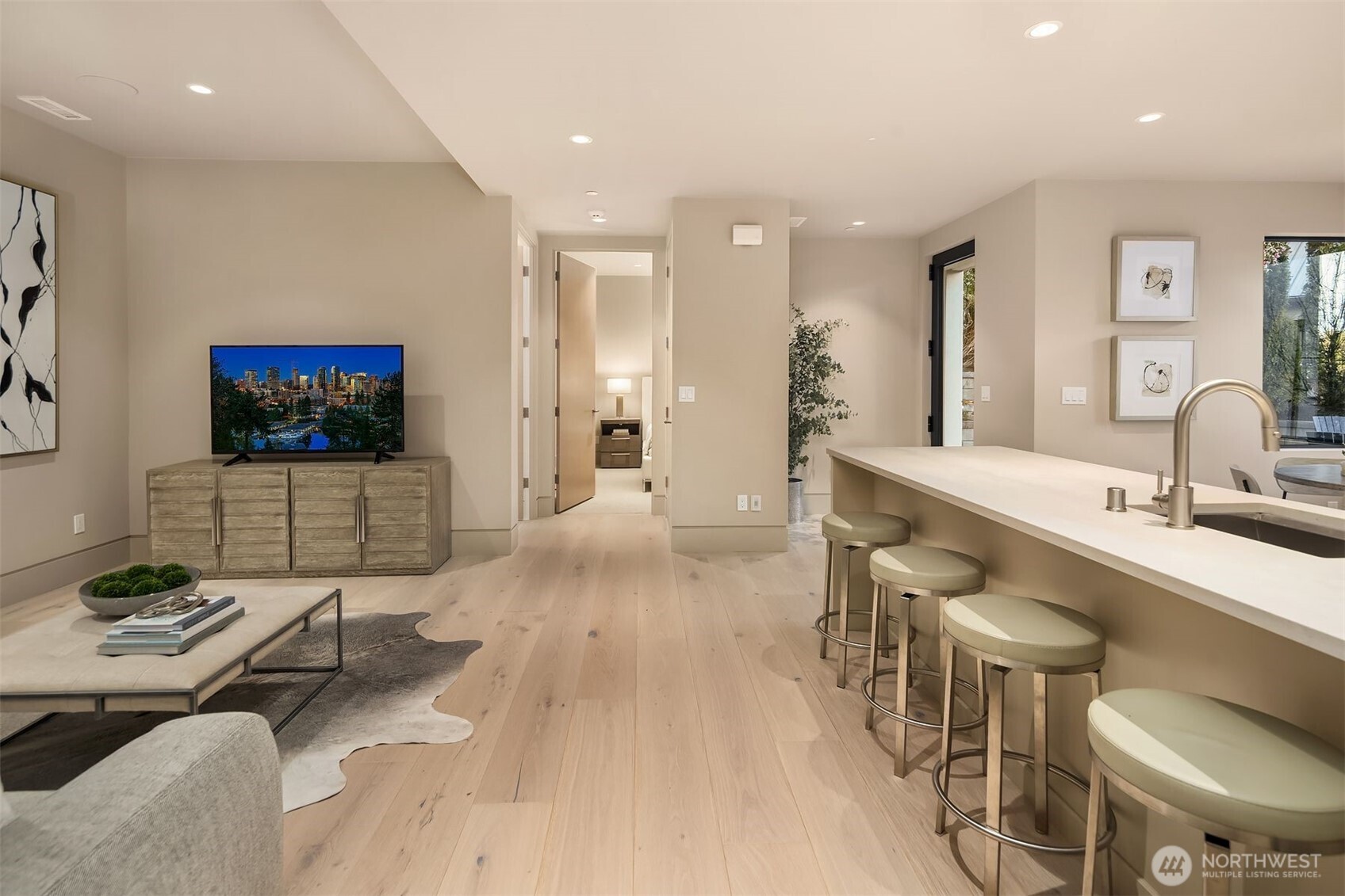 9630 SE 5th Street , Bellevue, WA 98004