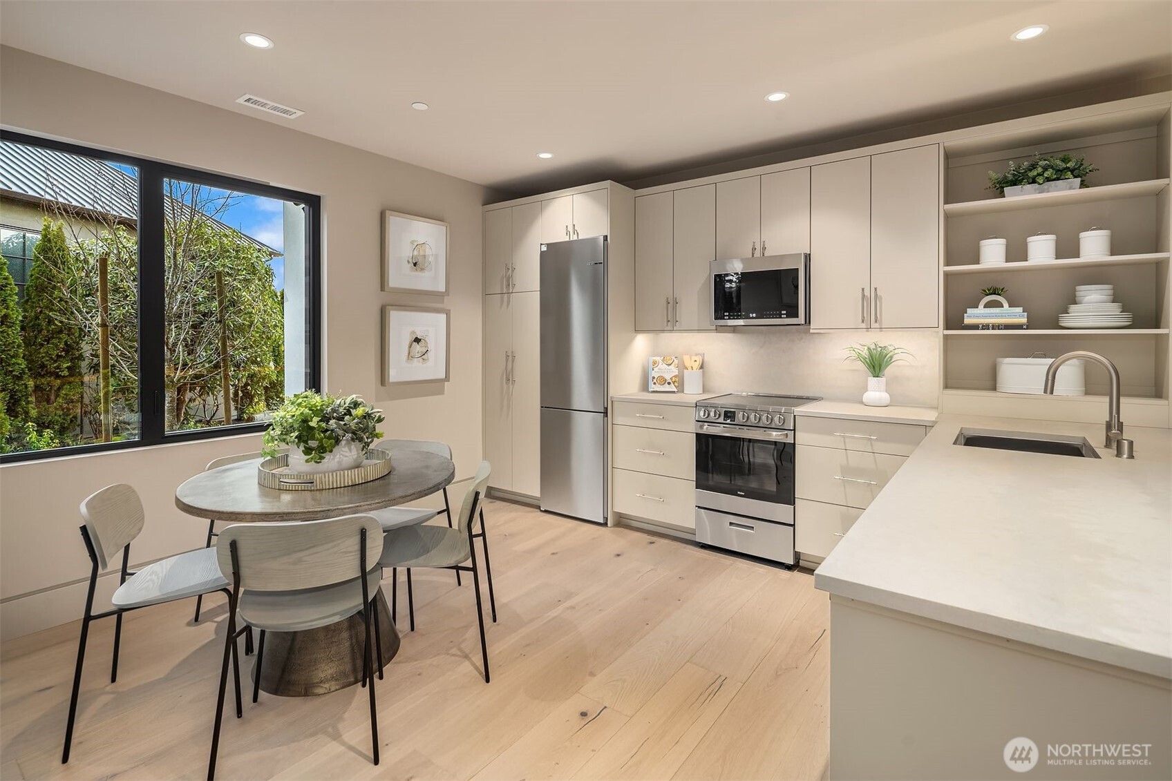 9630 SE 5th Street , Bellevue, WA 98004