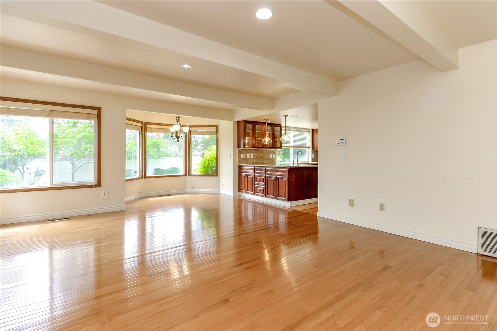 33615 7th Place SW, Federal Way, WA 98023