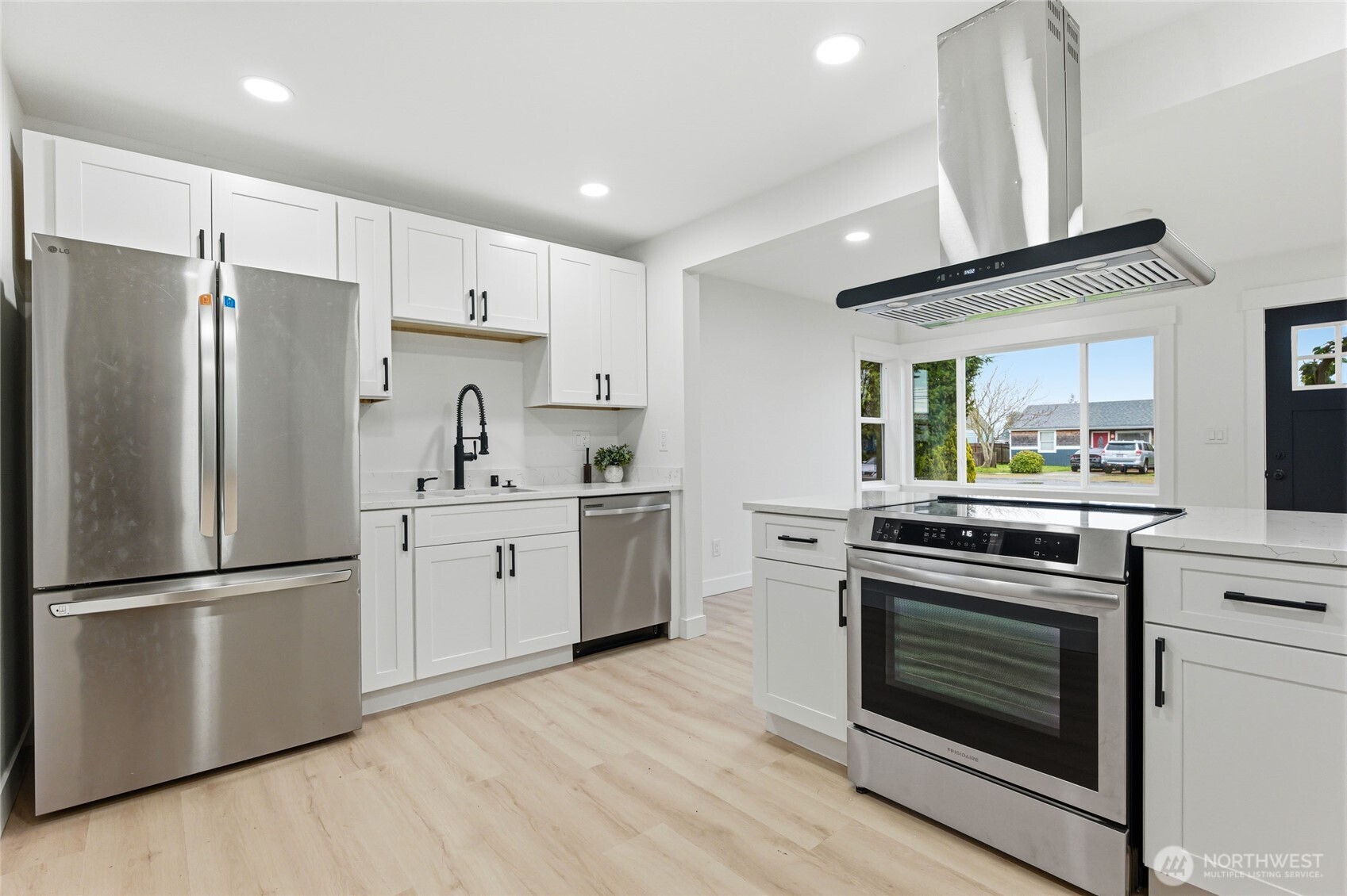 3710 E F Street , Tacoma, WA 98404