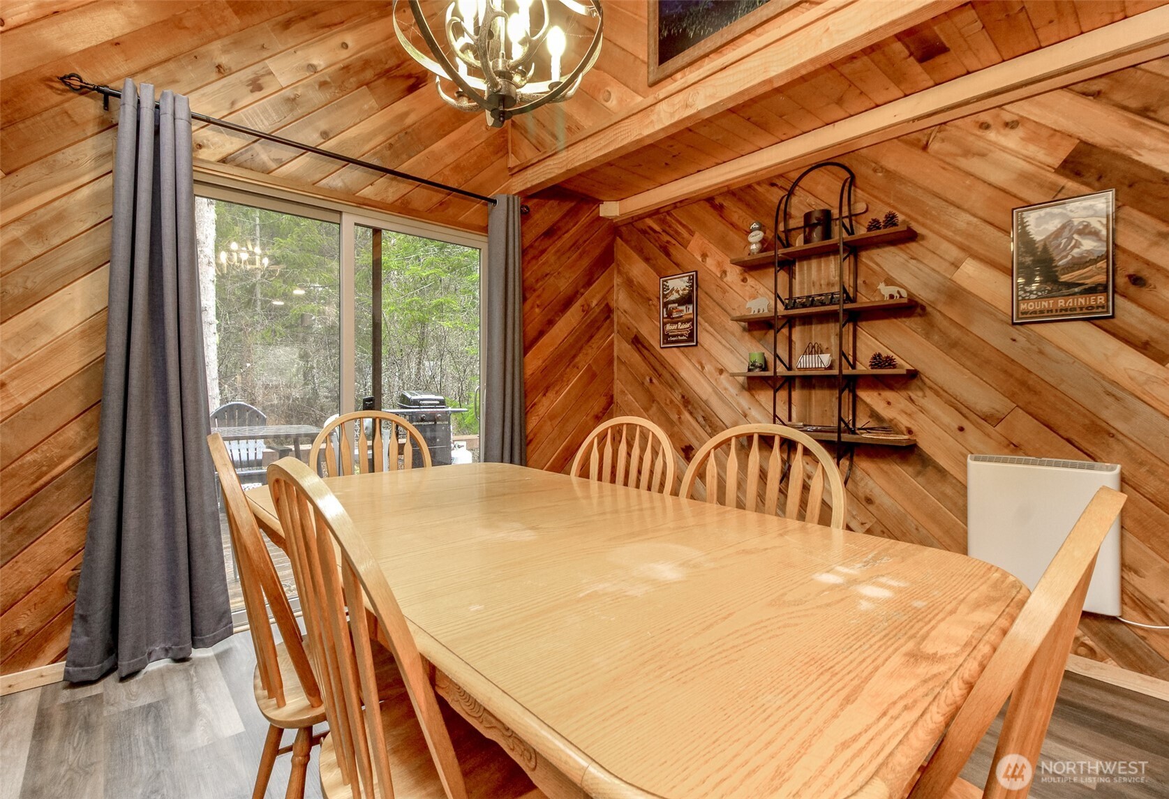 101 Mountain View Dr , Ashford, WA 98304