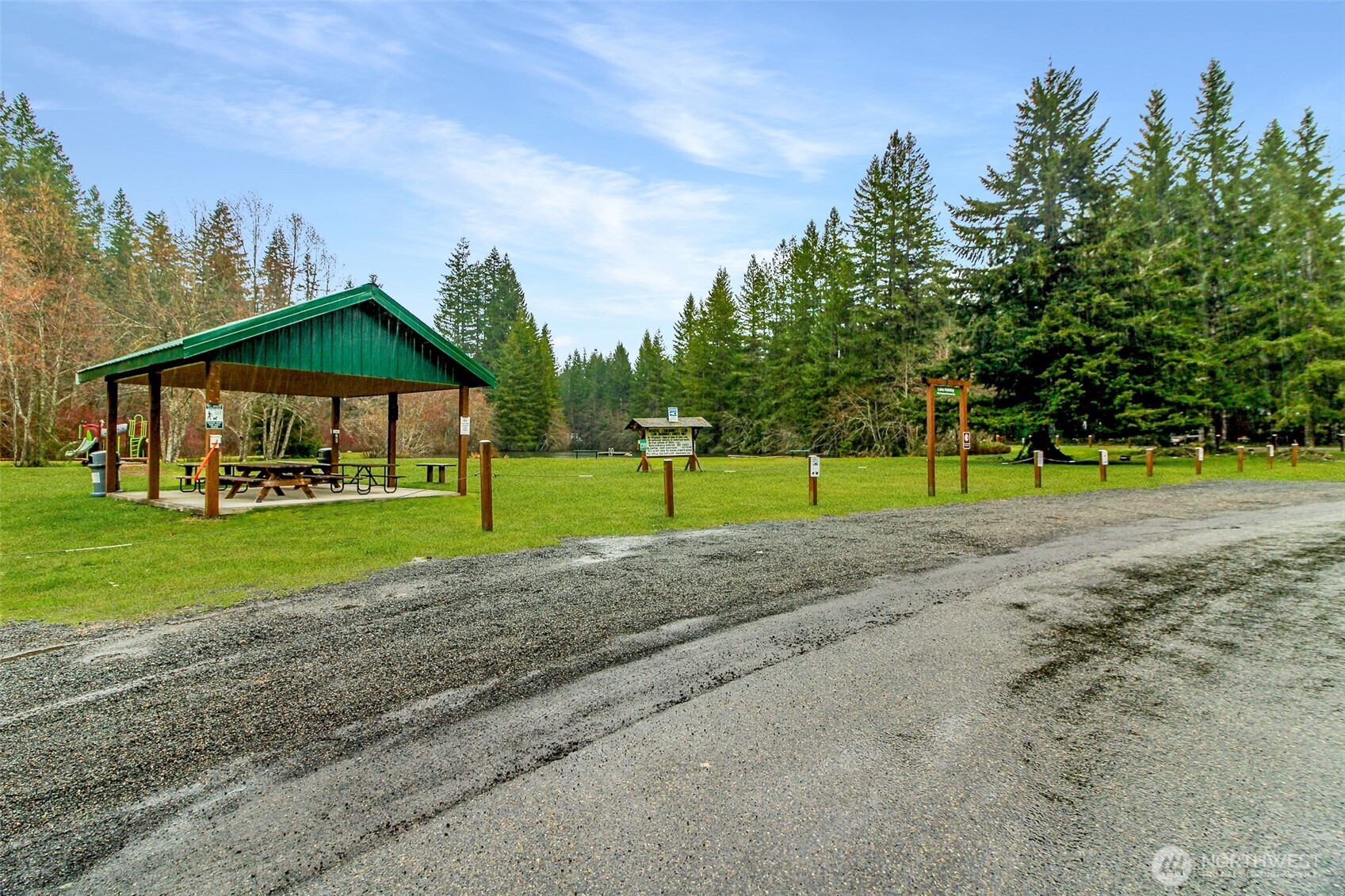 101 Mountain View Dr , Ashford, WA 98304