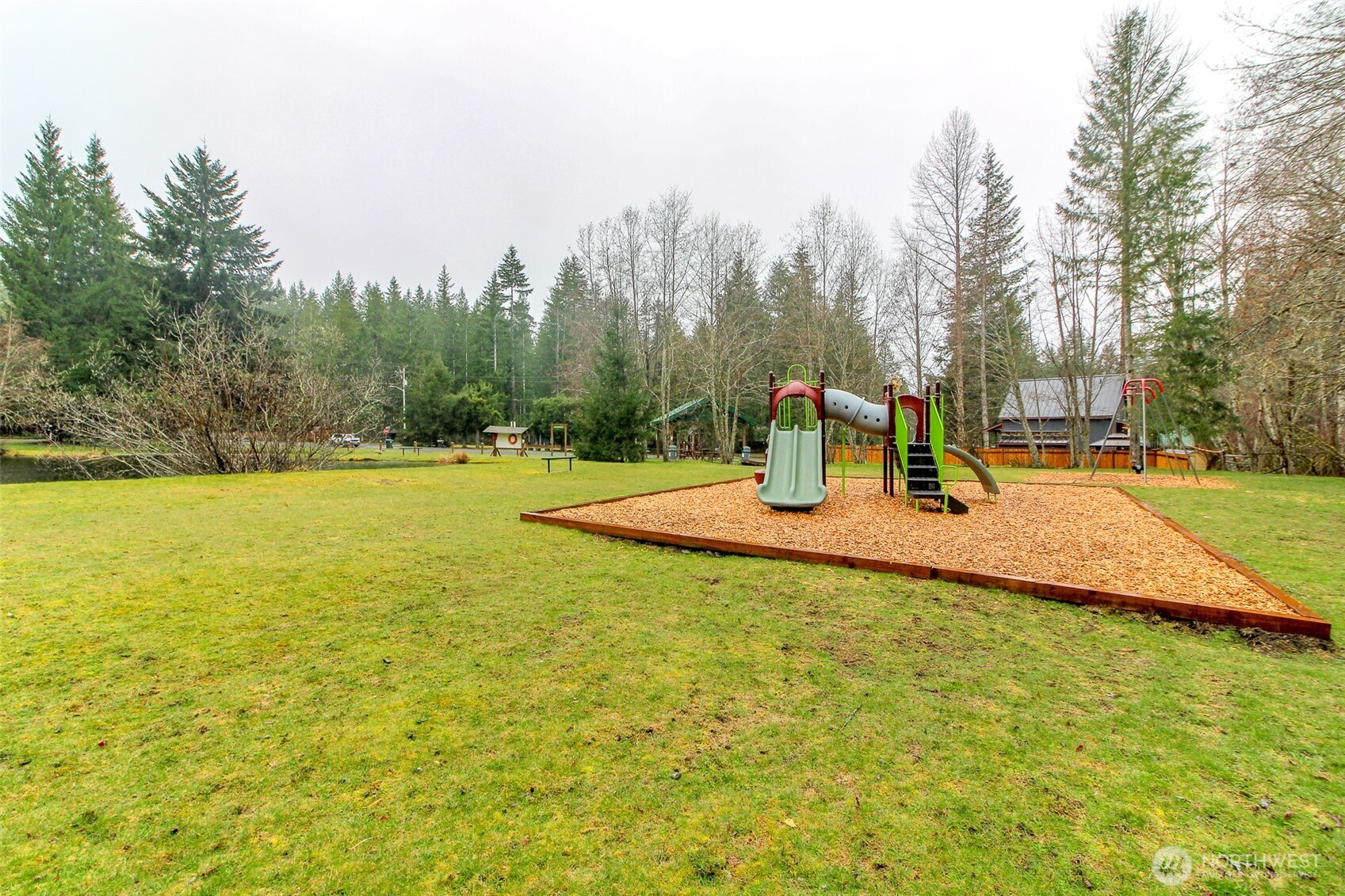 101 Mountain View Dr , Ashford, WA 98304