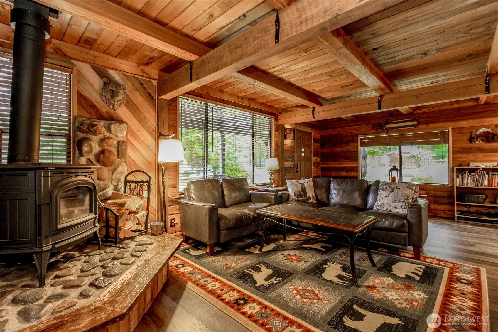 101 Mountain View Dr , Ashford, WA 98304