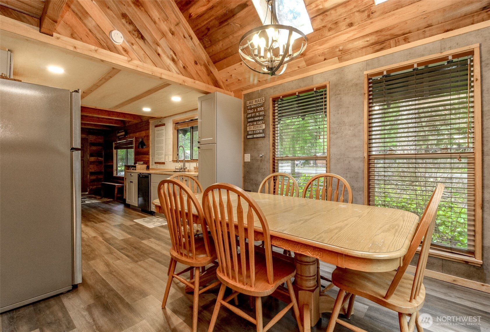 101 Mountain View Dr , Ashford, WA 98304