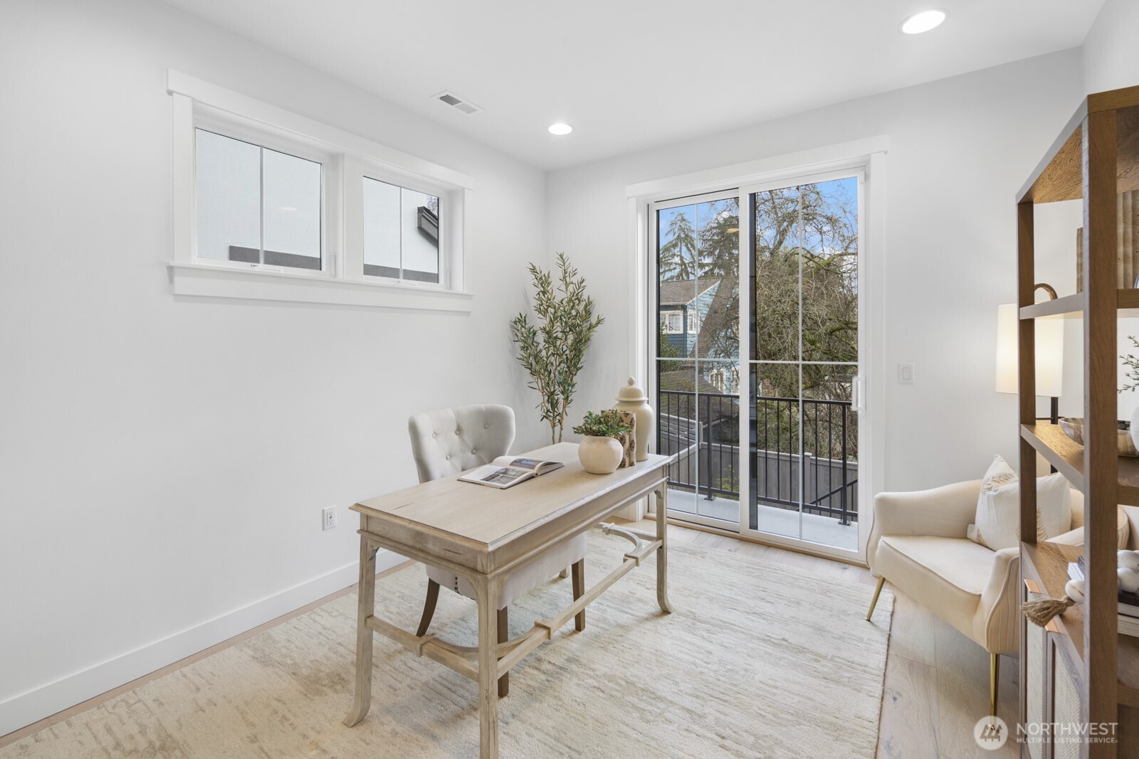 208 35th Avenue E, Seattle, WA 98112