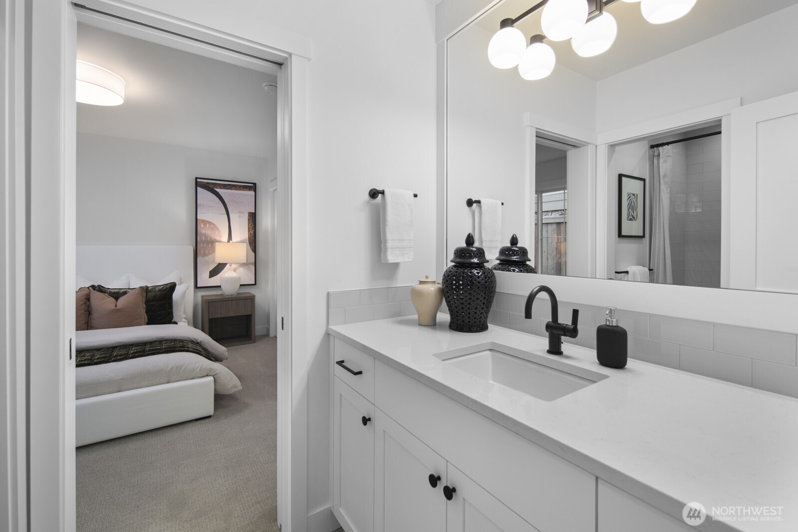 208 35th Avenue E, Seattle, WA 98112