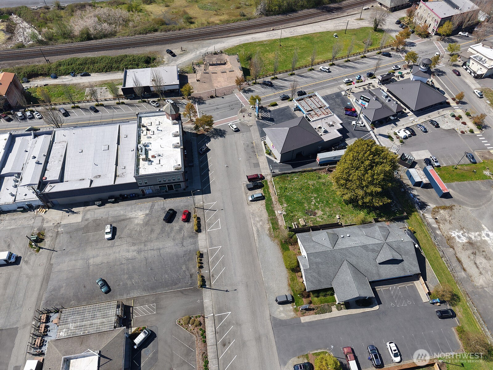 240 G street , Blaine, WA 98230