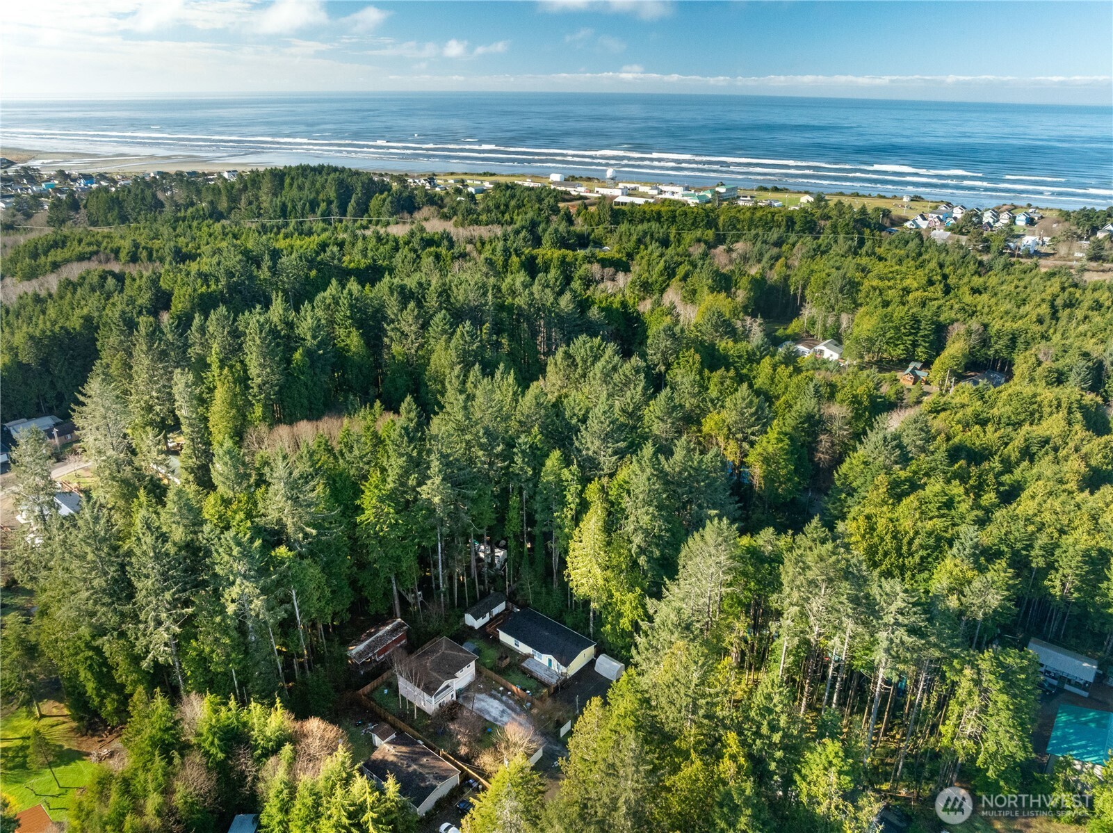 48 Robin Lane , Pacific Beach, WA 98571