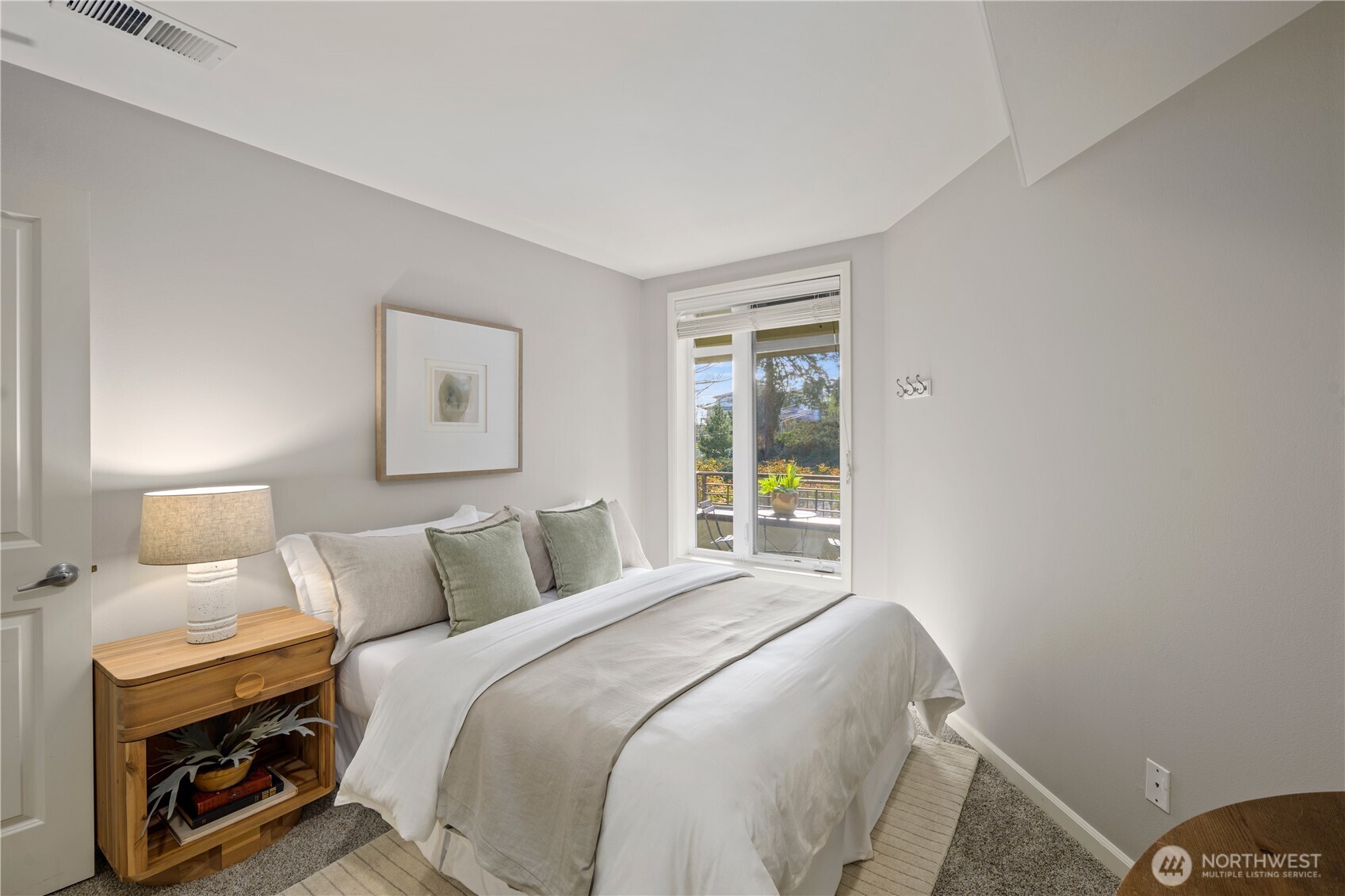 225 4th Avenue #A304, Kirkland, WA 98033