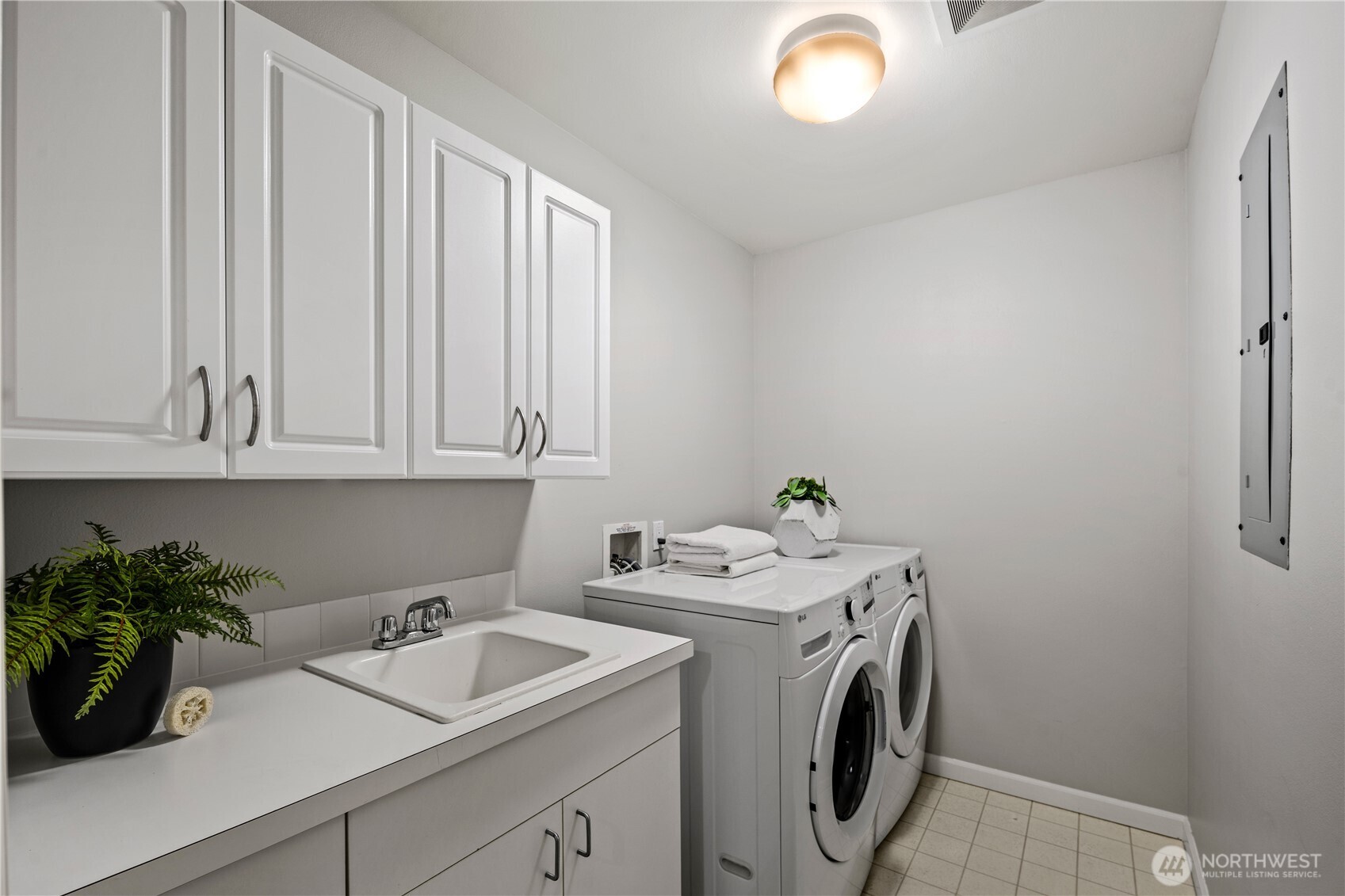 225 4th Avenue #A304, Kirkland, WA 98033