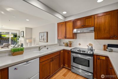 225 4th Avenue #A304, Kirkland, WA 98033 - Photo 5