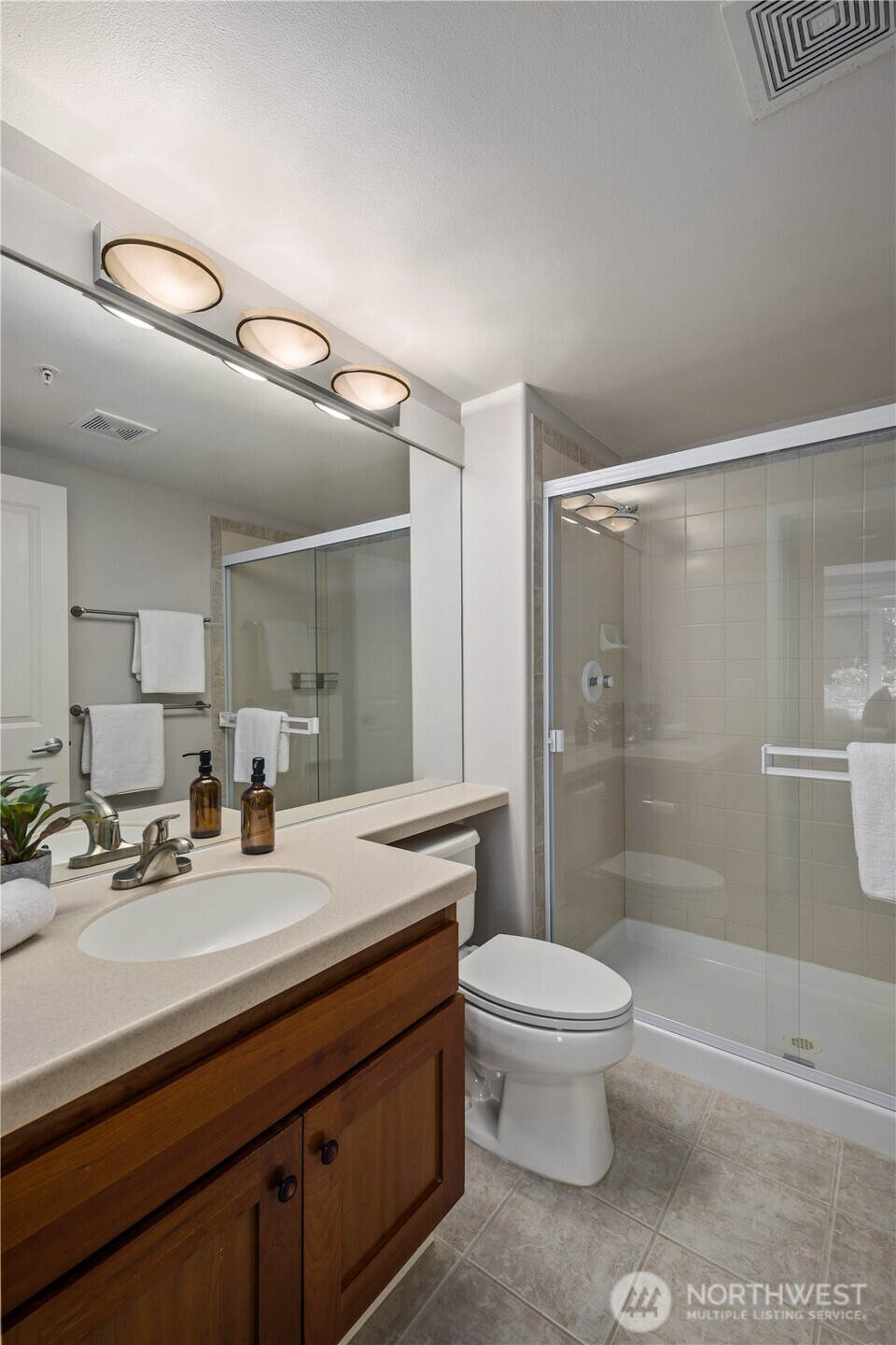 225 4th Avenue #A304, Kirkland, WA 98033