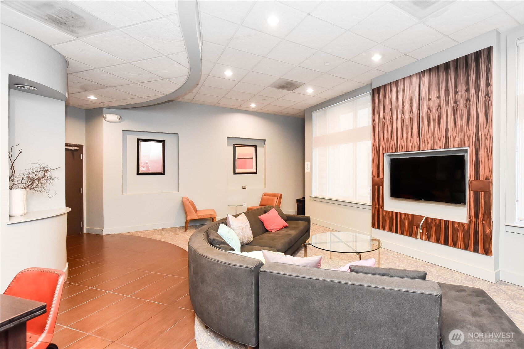 159 Denny Way #402, Seattle, WA 98109