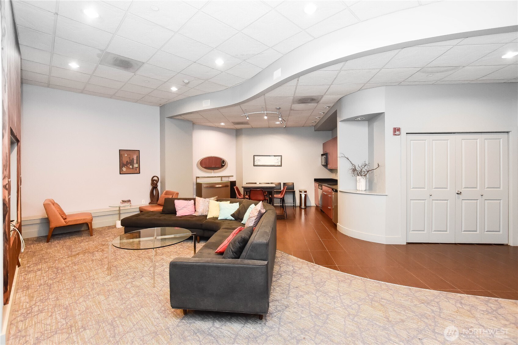 159 Denny Way #402, Seattle, WA 98109