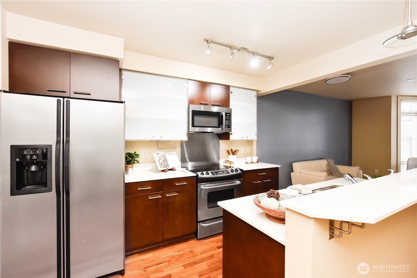 159 Denny Way #402, Seattle, WA 98109