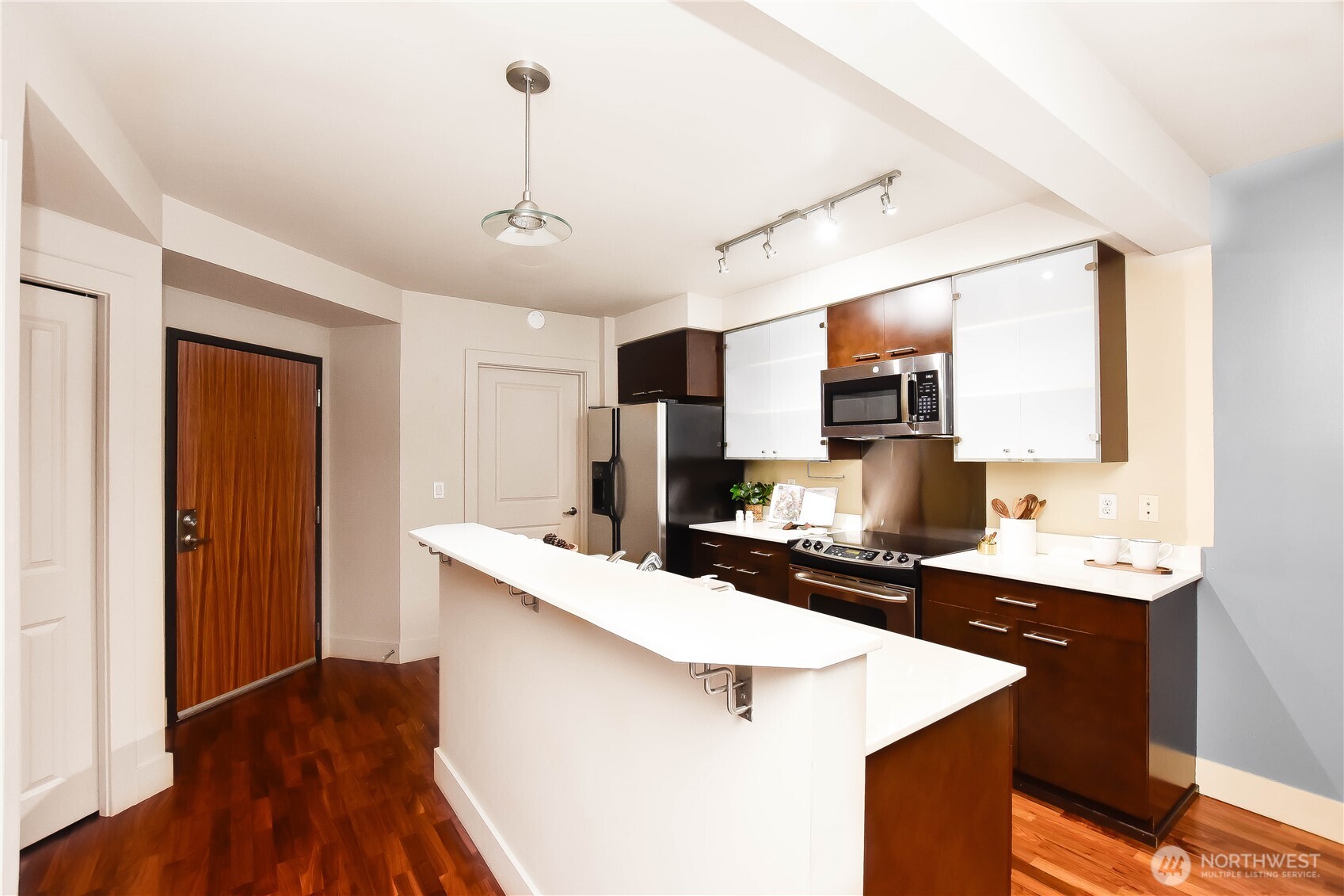 159 Denny Way #402, Seattle, WA 98109