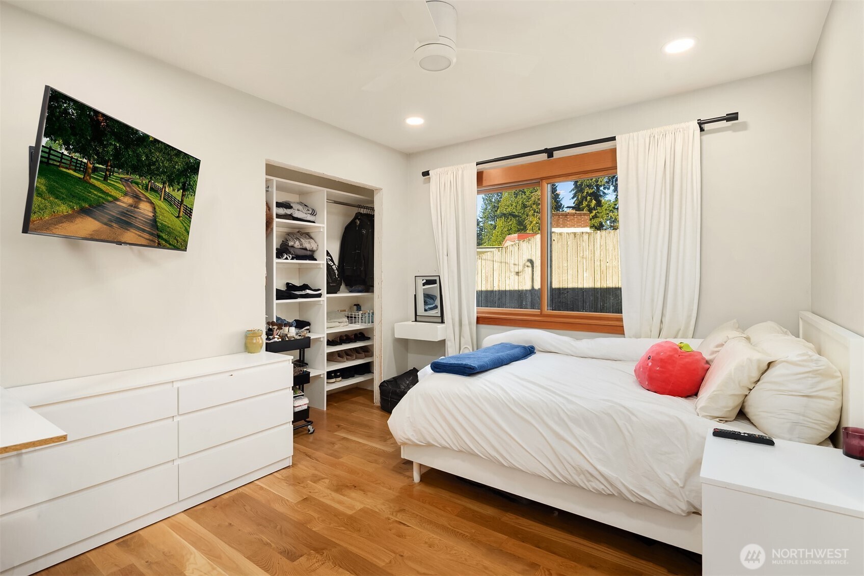 14625 SE 14th Street , Bellevue, WA 98007