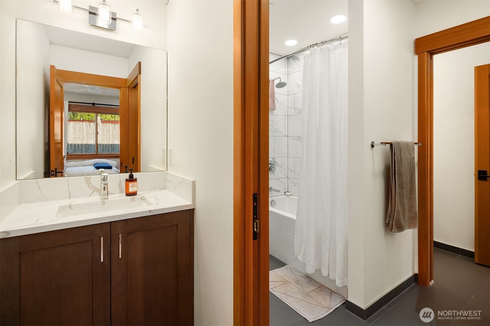 14625 SE 14th Street , Bellevue, WA 98007