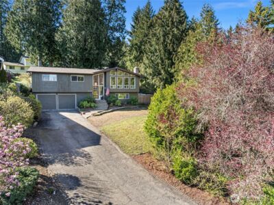 8205 Clearidge Avenue NW, Silverdale, WA 98383 - Photo 2