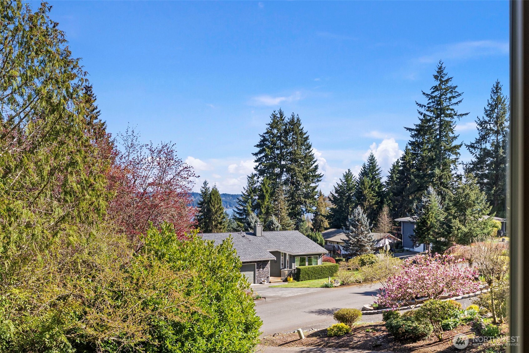 8205 Clearidge Avenue NW, Silverdale, WA 98383