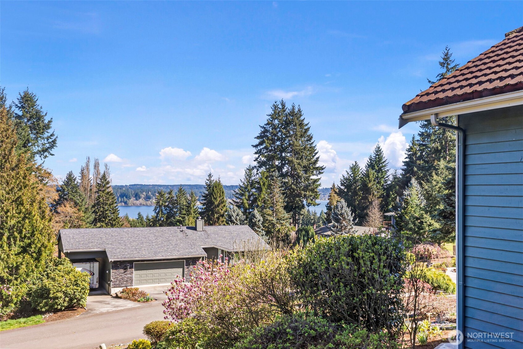 8205 Clearidge Avenue NW, Silverdale, WA 98383