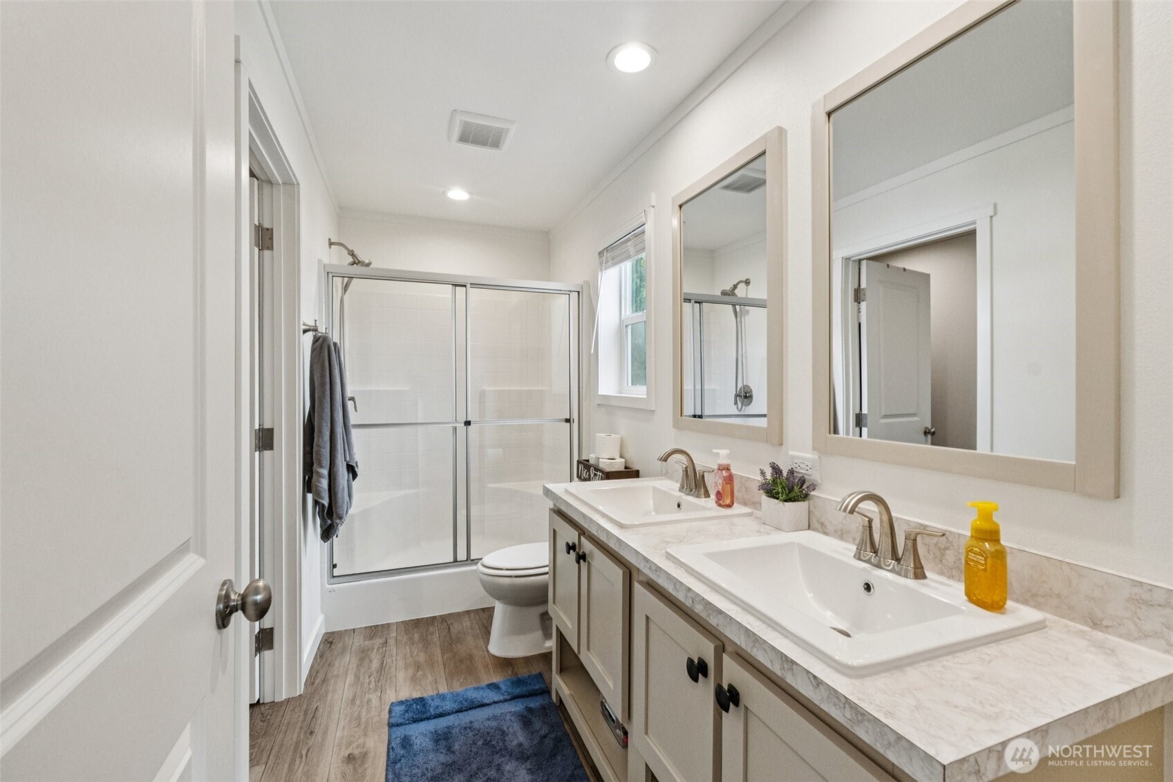 4604 Yorkshire Drive , Anacortes, WA 98221