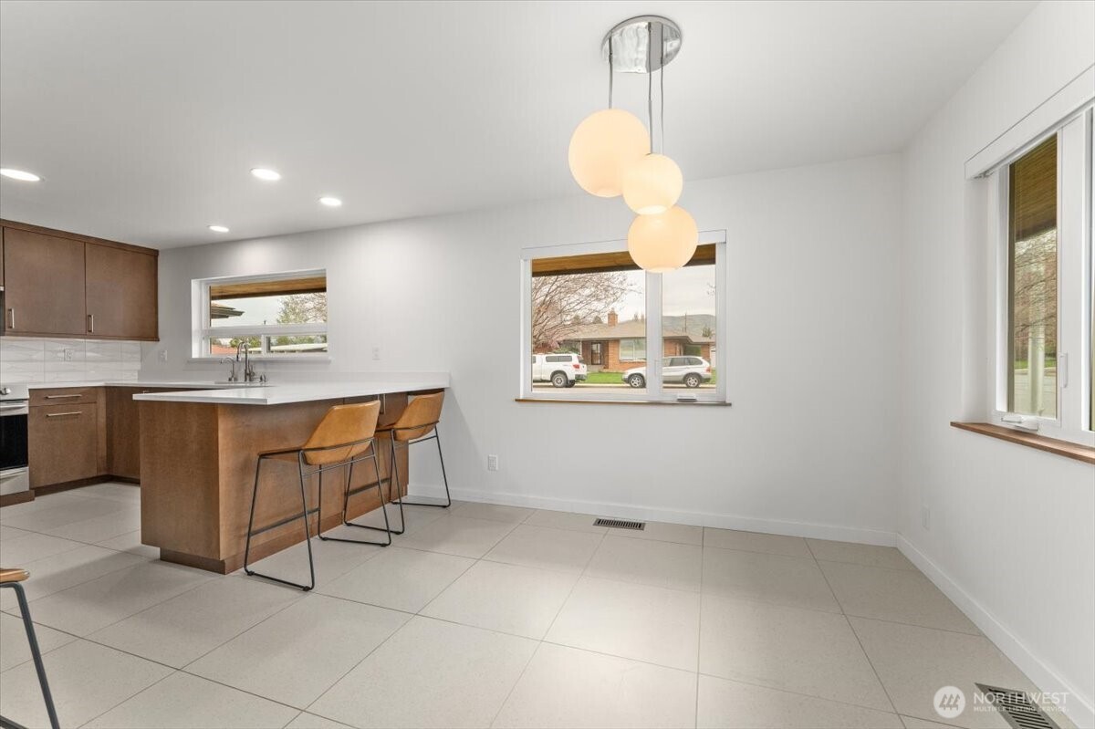 215 Pearl Street , Wenatchee, WA 98801