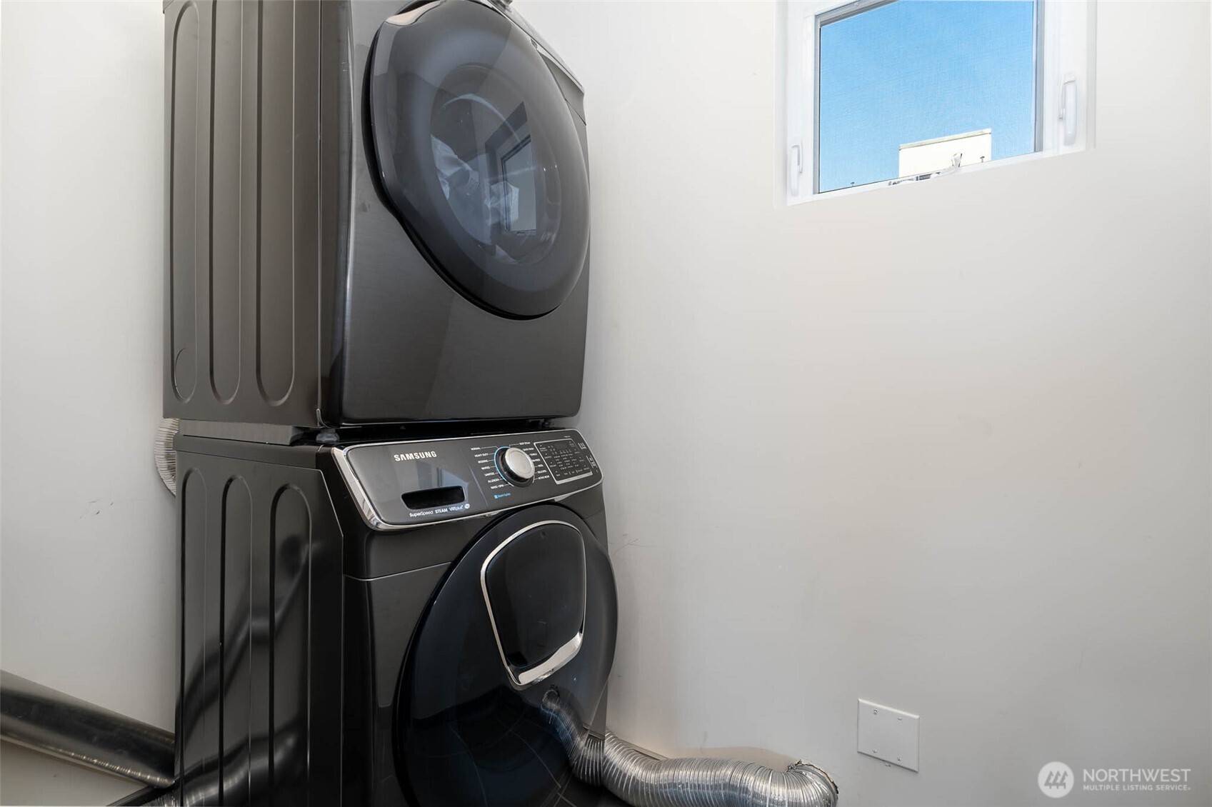 4262 Linden Avenue N, Seattle, WA 98103