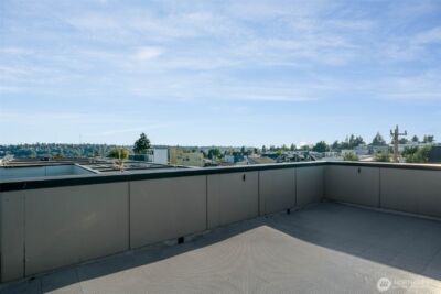 4262 Linden Avenue N, Seattle, WA 98103 - Photo 21