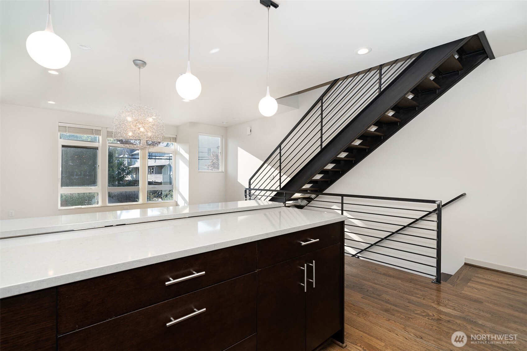 4262 Linden Avenue N, Seattle, WA 98103