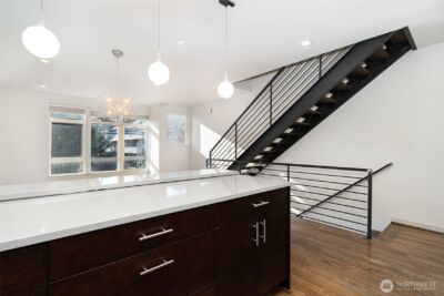 4262 Linden Avenue N, Seattle, WA 98103 - Photo 9