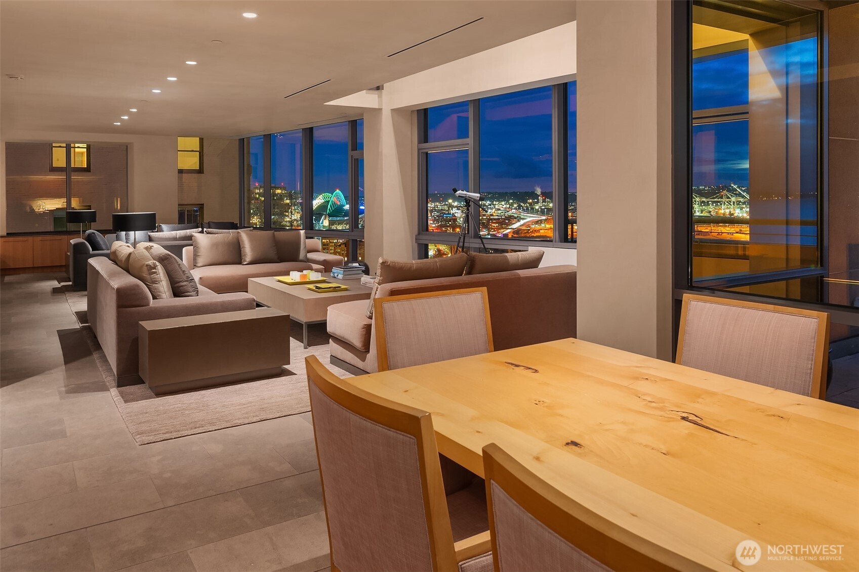 715 2nd Avenue #1501, Seattle, WA 98104