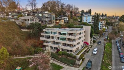 1231 5th Avenue N #302, Seattle, WA 98109 - Photo 2