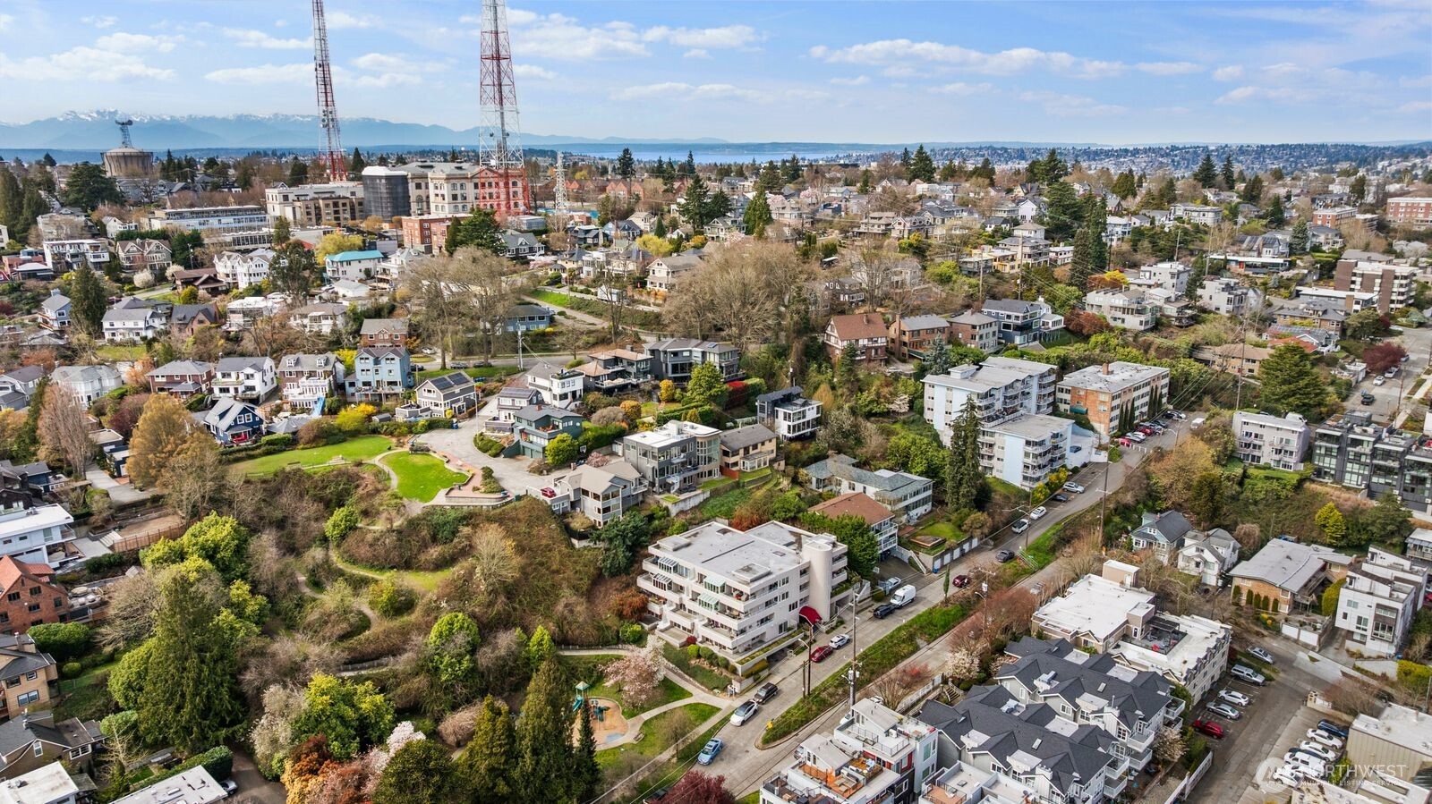 1231 5th Avenue N #302, Seattle, WA 98109