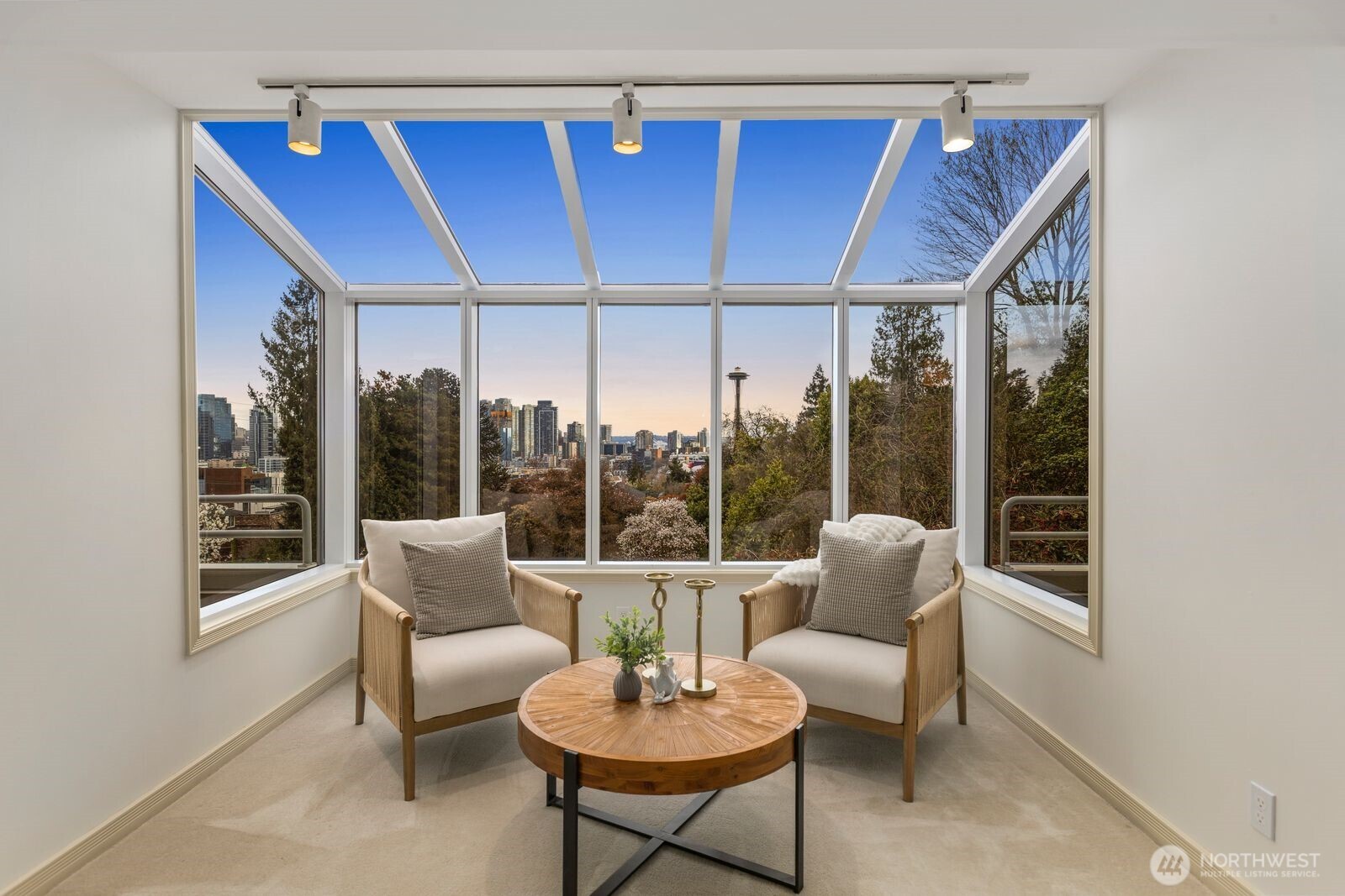 1231 5th Avenue N #302, Seattle, WA 98109