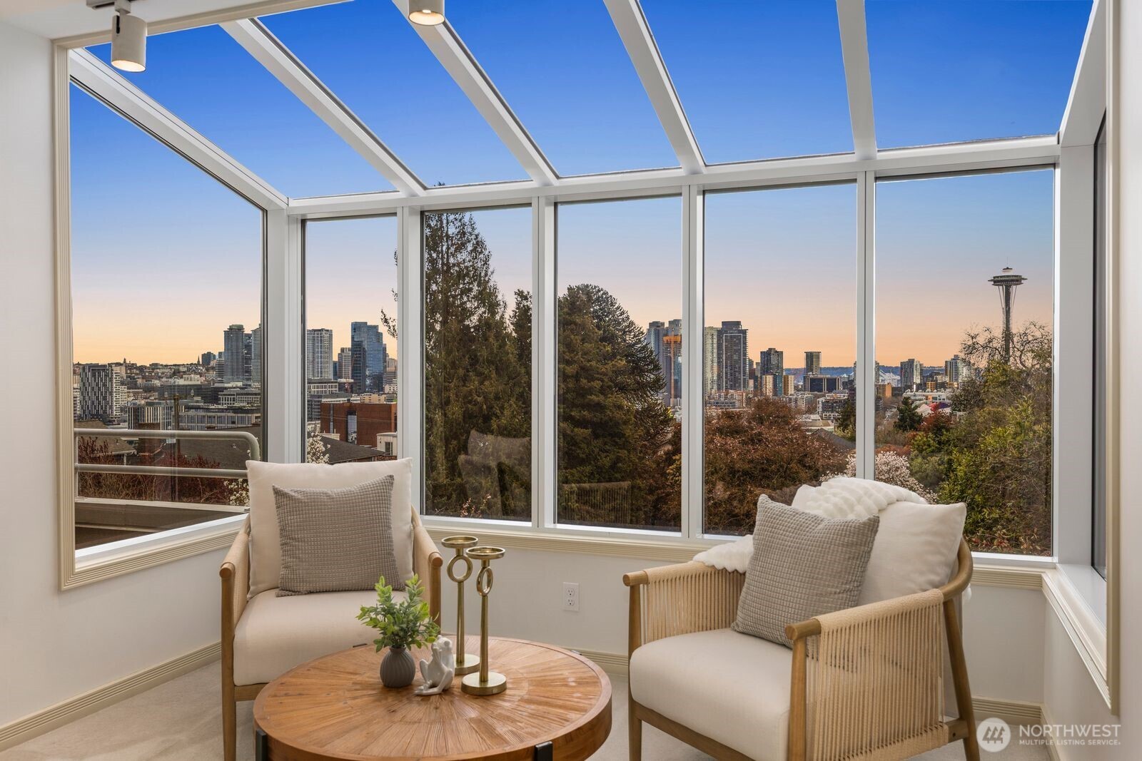 1231 5th Avenue N #302, Seattle, WA 98109