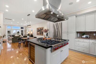 3046 43rd Avenue W, Seattle, WA 98199 - Photo 11