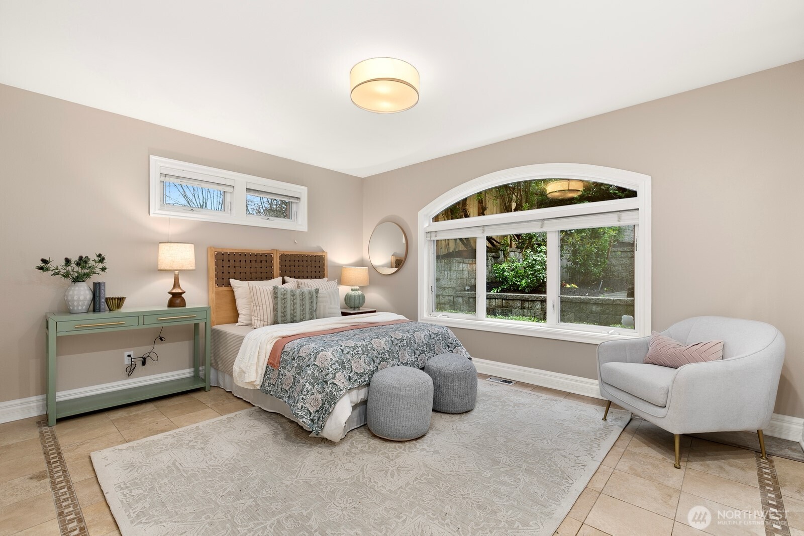 3046 43rd Avenue W, Seattle, WA 98199