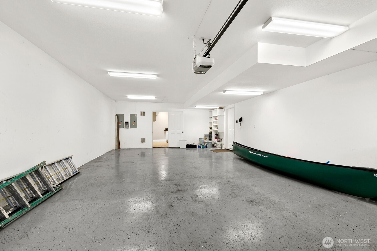 3046 43rd Avenue W, Seattle, WA 98199