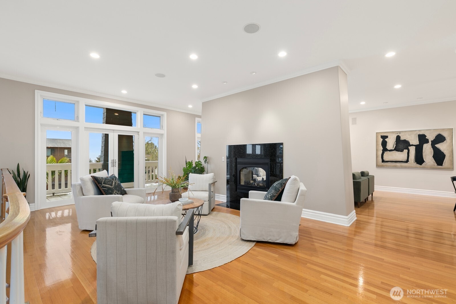 3046 43rd Avenue W, Seattle, WA 98199