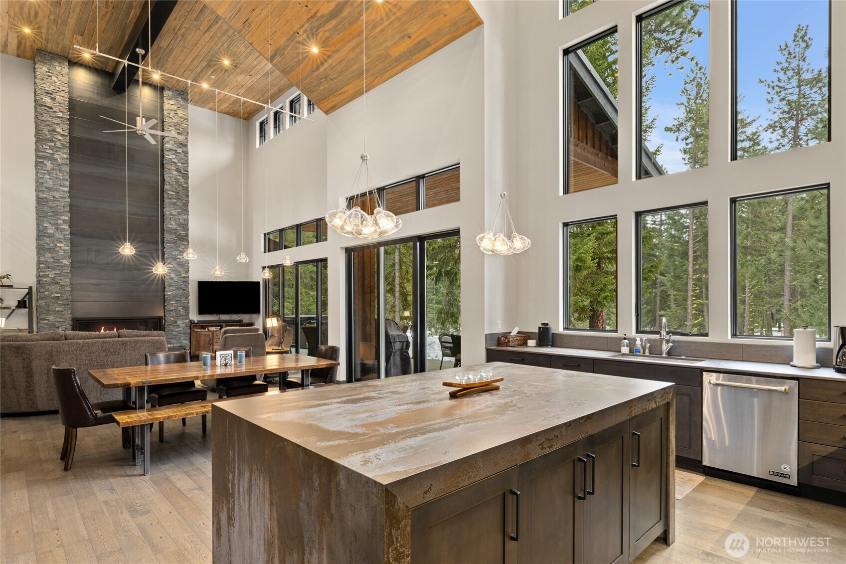 240 Portal Court , Cle Elum, WA 98922