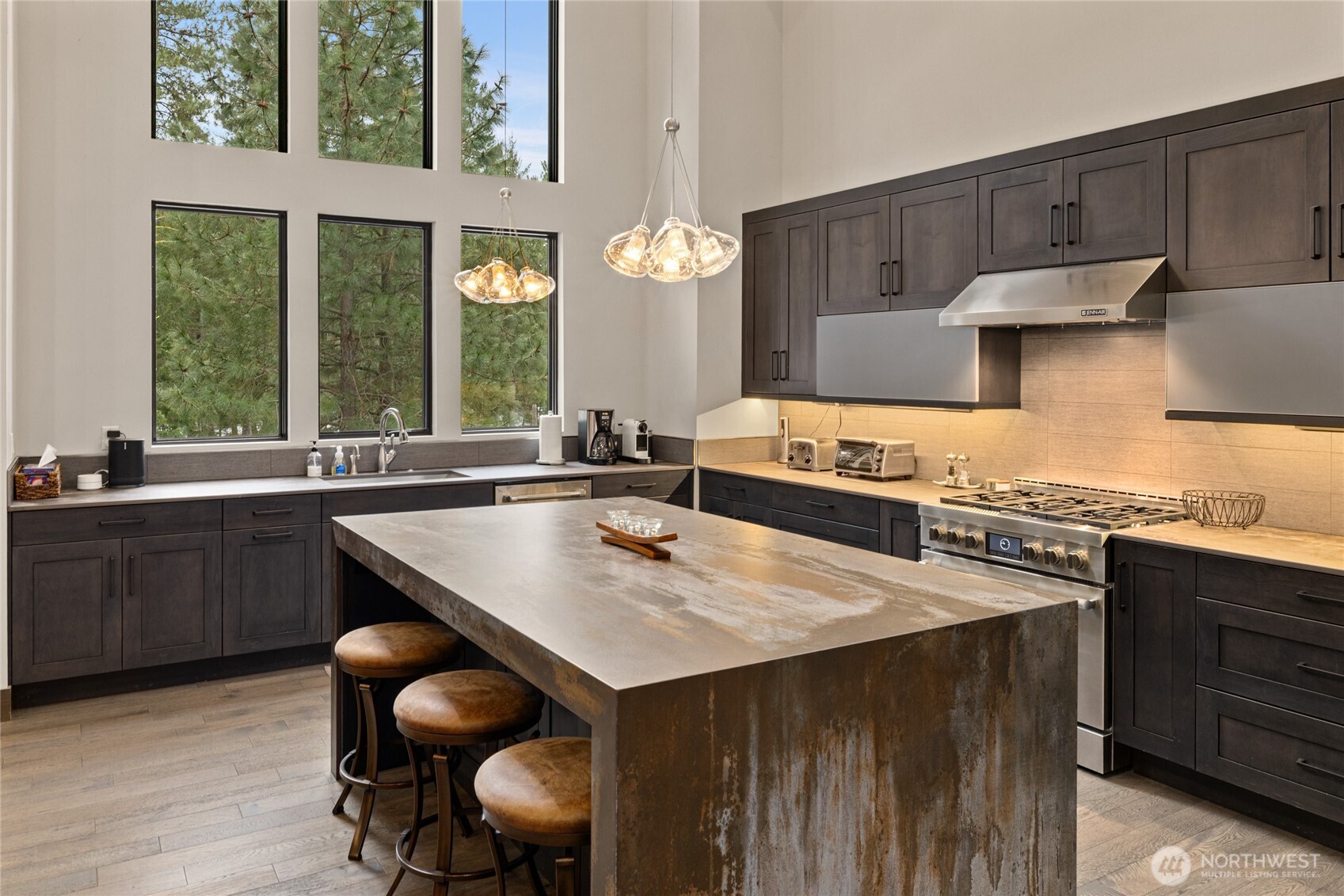 240 Portal Court , Cle Elum, WA 98922