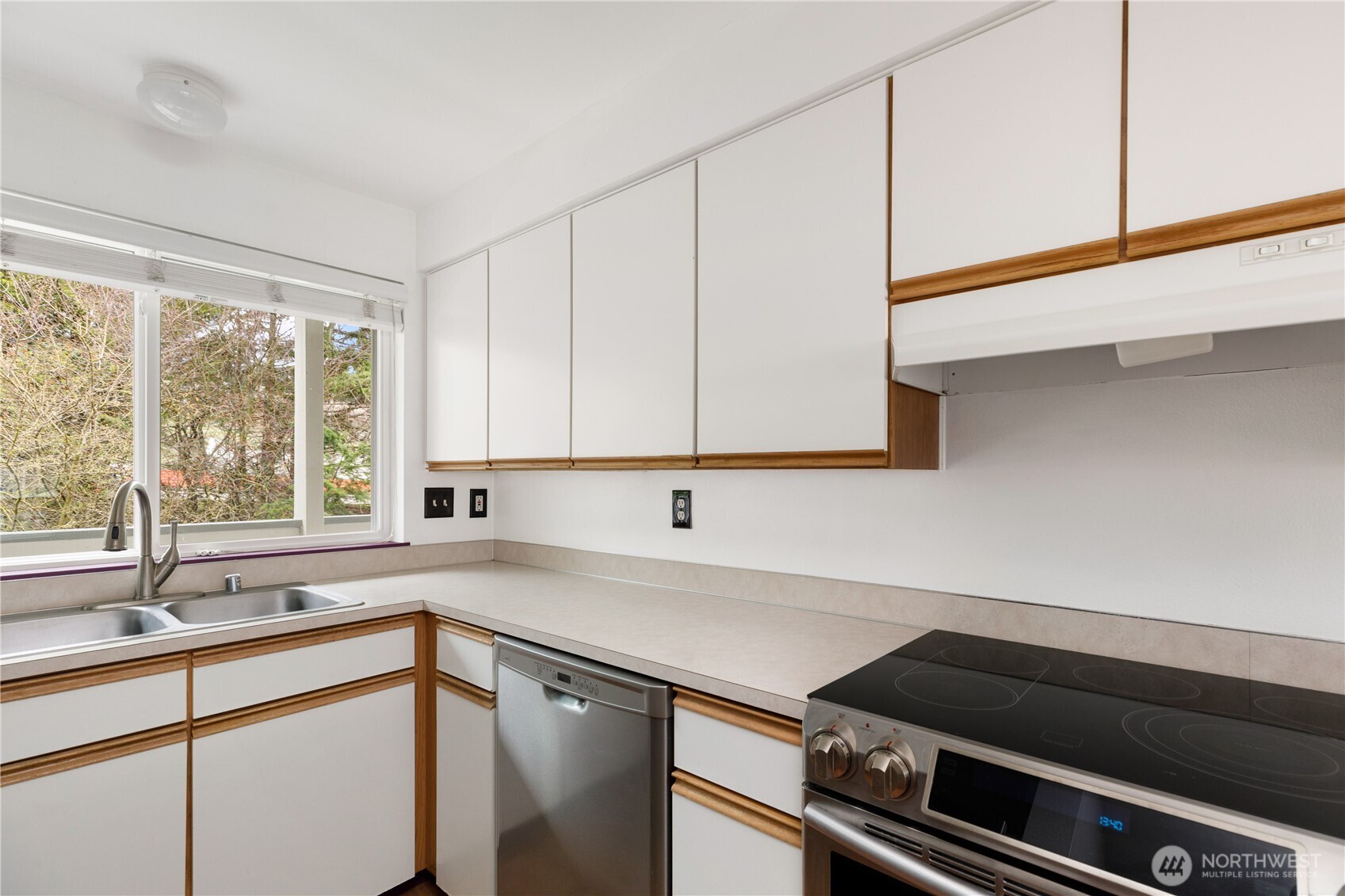 485 SW Bayshore Drive #B202, Oak Harbor, WA 98277