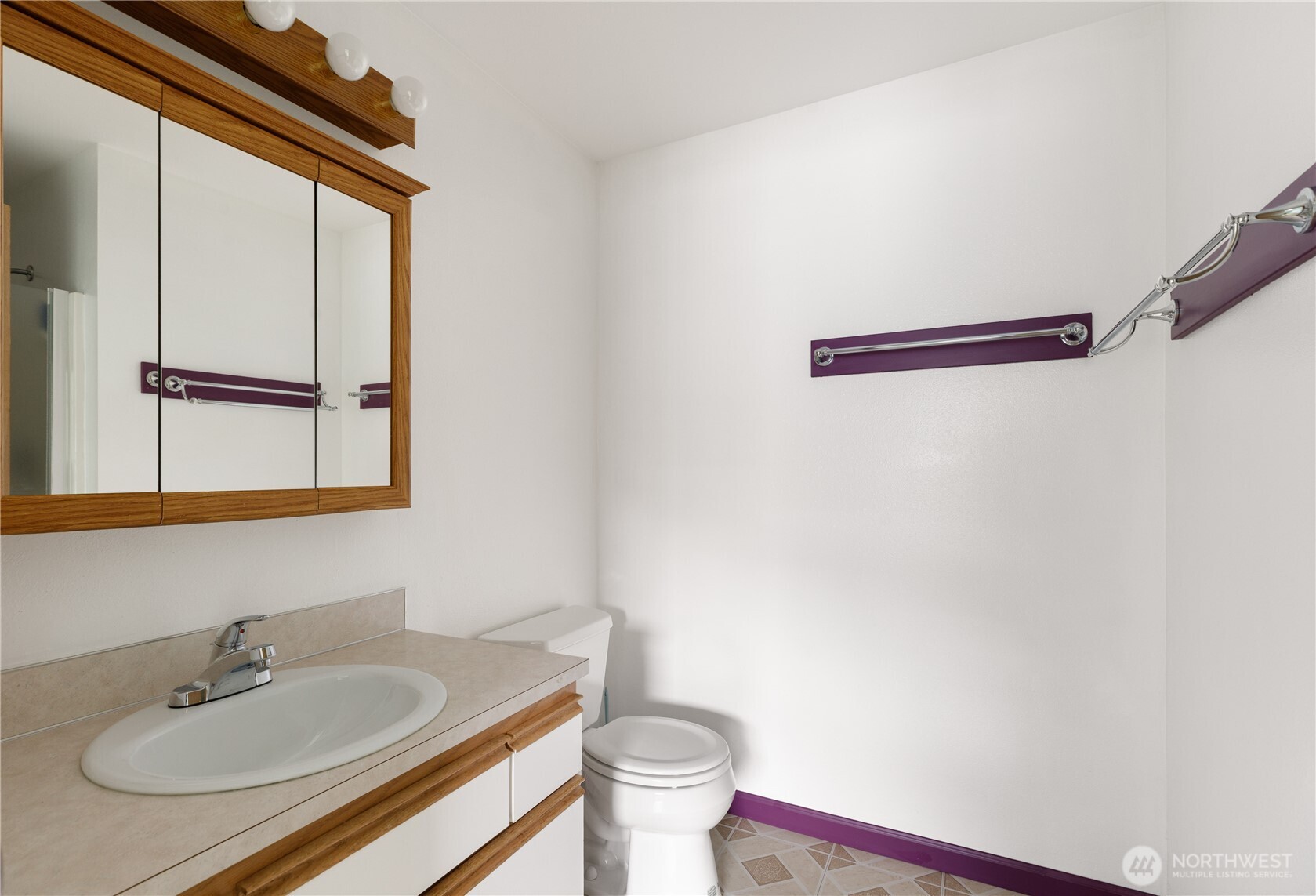 485 SW Bayshore Drive #B202, Oak Harbor, WA 98277