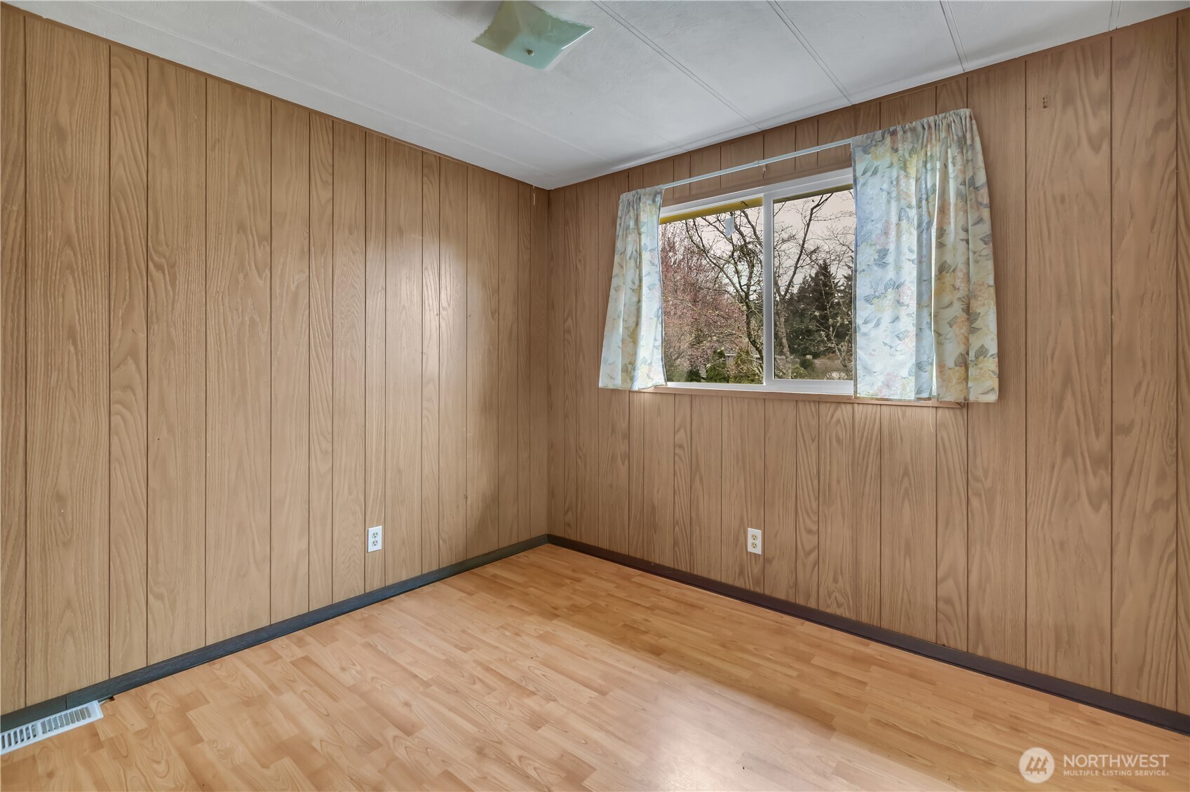 8214 191st Street E #2, Puyallup, WA 98375-2349