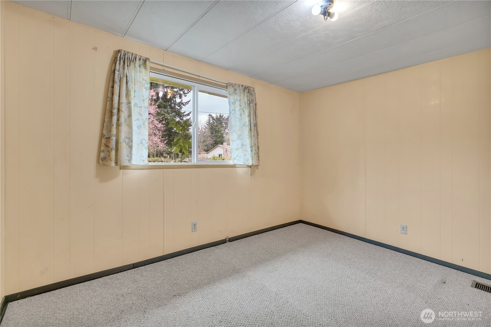 8214 191st Street E #2, Puyallup, WA 98375-2349