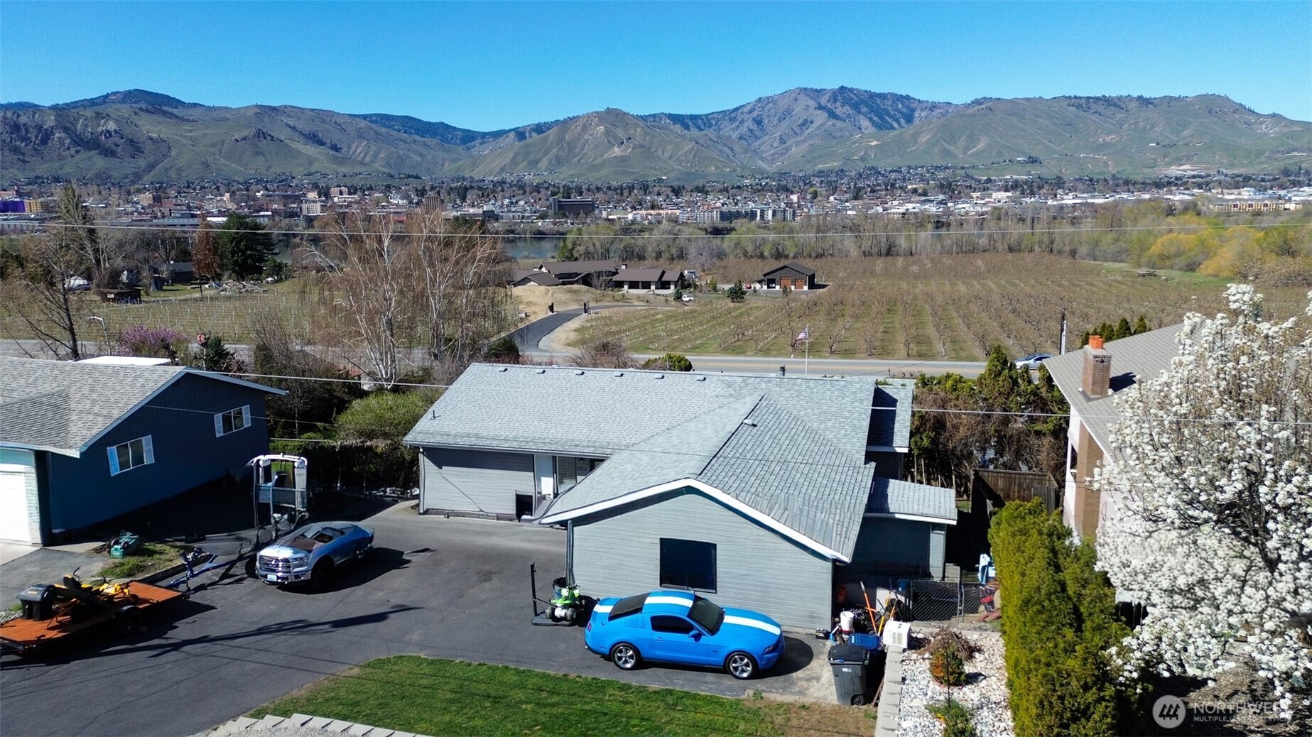 1716 N Anne Avenue , East Wenatchee, WA 98802